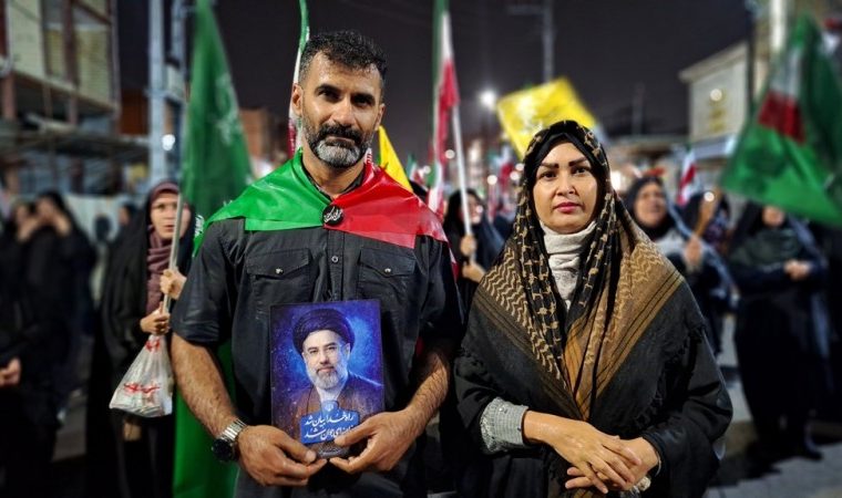 گچسارانی‌ها همچنان علمداری می‌کنند+ تصاویر