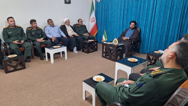 امام‌جمعه گچساران: اقتدار سپاه، دشمنان را مستأصل کرده است / سرهنگ عرفانی‌مقام: خدمت به مردم بالاترین افتخار سپاه است