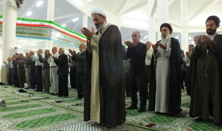نماز «عید قربان» در گچساران اقامه شد+ تصاویر نماز «عید قربان» در گچساران اقامه شد+ تصاویر