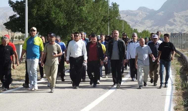 همایش پیادهروی خانوادگی در گچساران+ تصاویر همایش پیادهروی خانوادگی در گچساران+ تصاویر