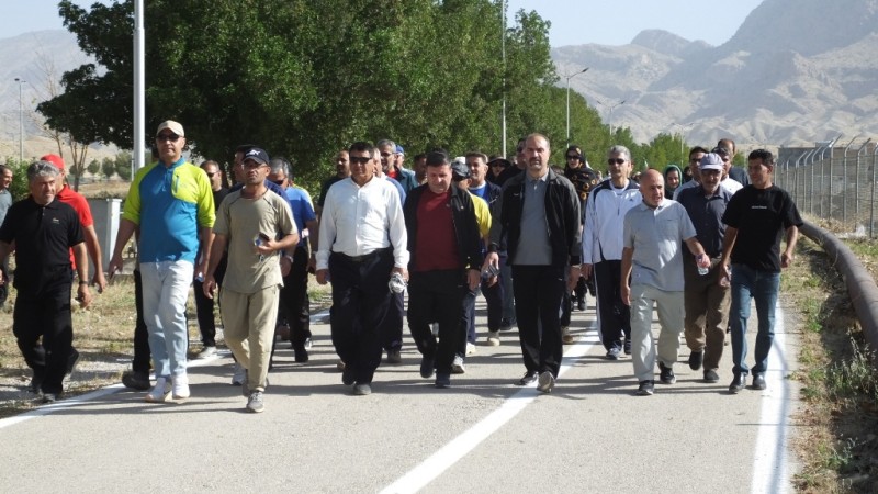 همایش پیاده‌روی خانوادگی در گچساران+ تصاویر