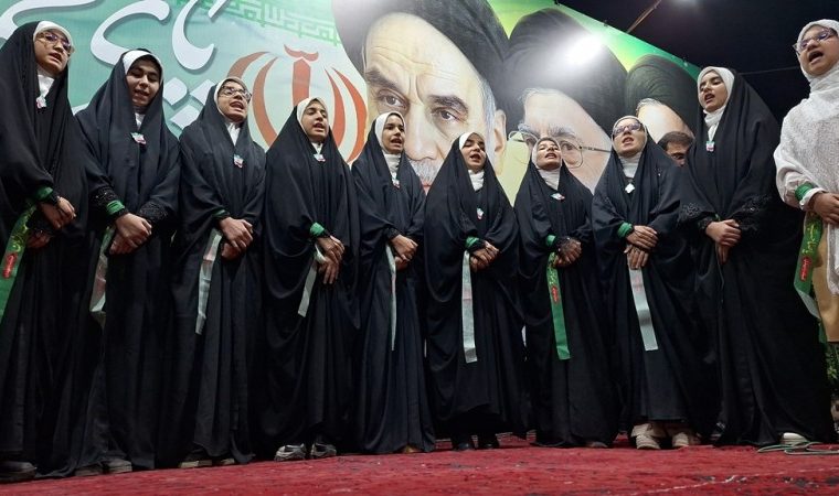 تداوم حضور شبانه «گچسارانیها» در رزمگاه خیابان تداوم حضور شبانه «گچسارانیها» در رزمگاه خیابان
